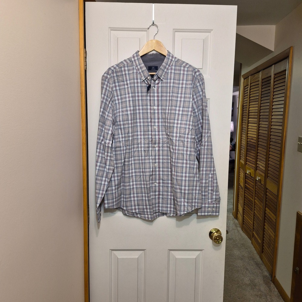 George Mens XL Classic Fit Plaid Button Down Shirt Gray Wrinkle Resistant